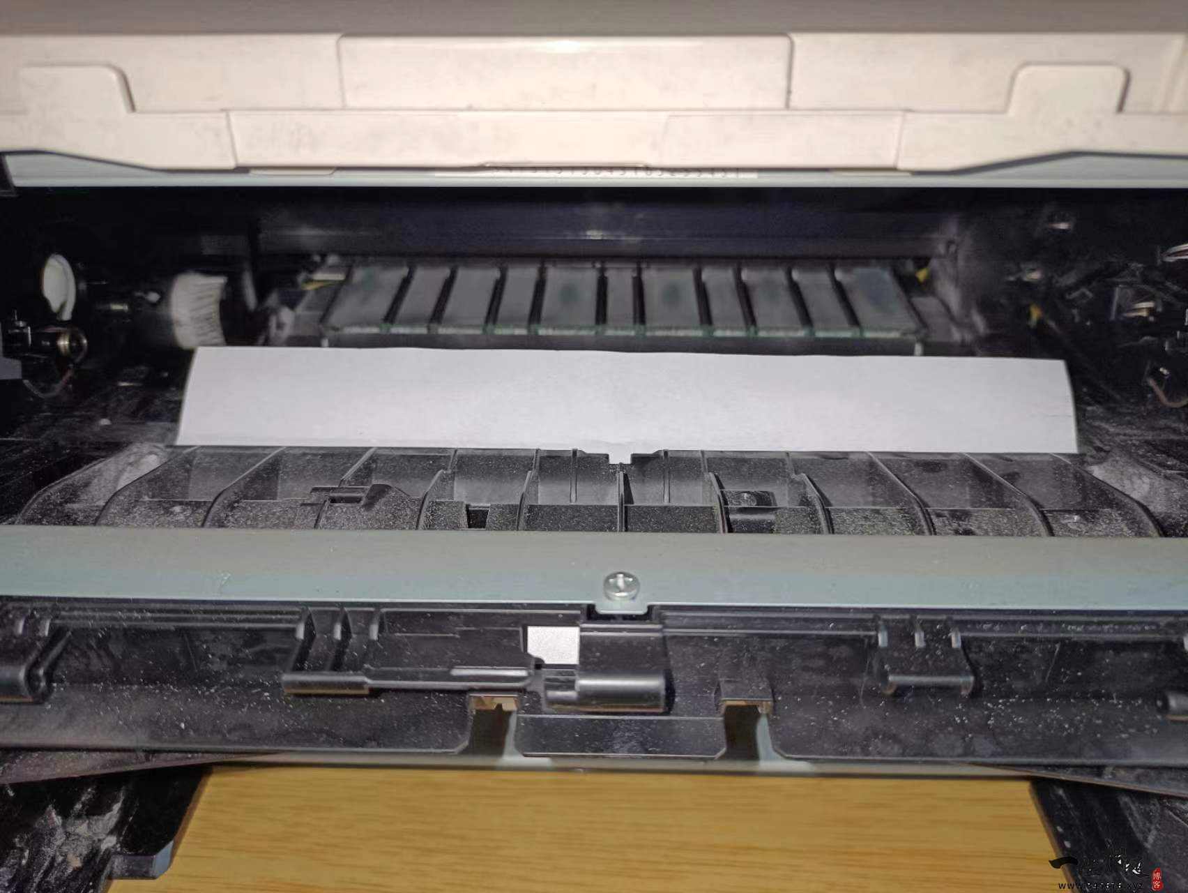 东芝300D打印双面时报双面卡纸,纸卡在硒鼓下面-智修e站